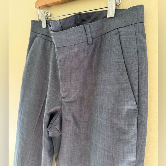 Express Fitted 36R gray suit like new, go to for weddings - Picture 11 of 12